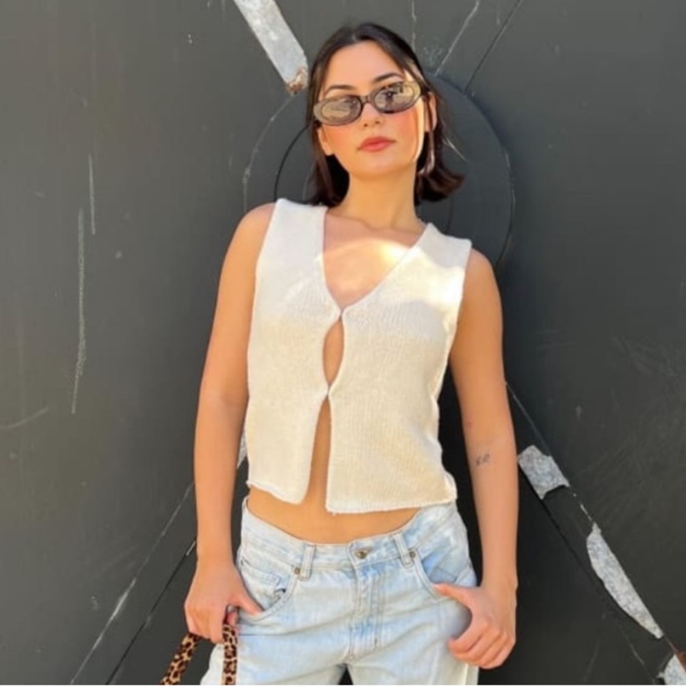 New! ✨ Knit Tank - Picture 2 of 2